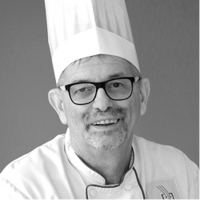 Das Foto zeigt Manfred Abel