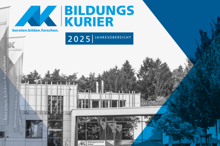 Blau weiß schwarzes Foto des Bildungszentrums Kirkel -Titelblatt des Bildungskuriers 2025